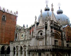 Венеция – история возникновения города на воде В средневековье жена правителя венеции