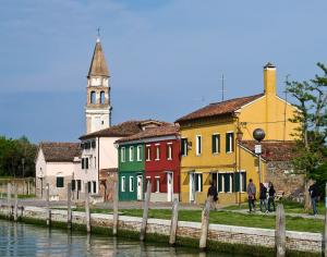 Burano mesés szigete Velencében Miről híres a velencei Burano sziget